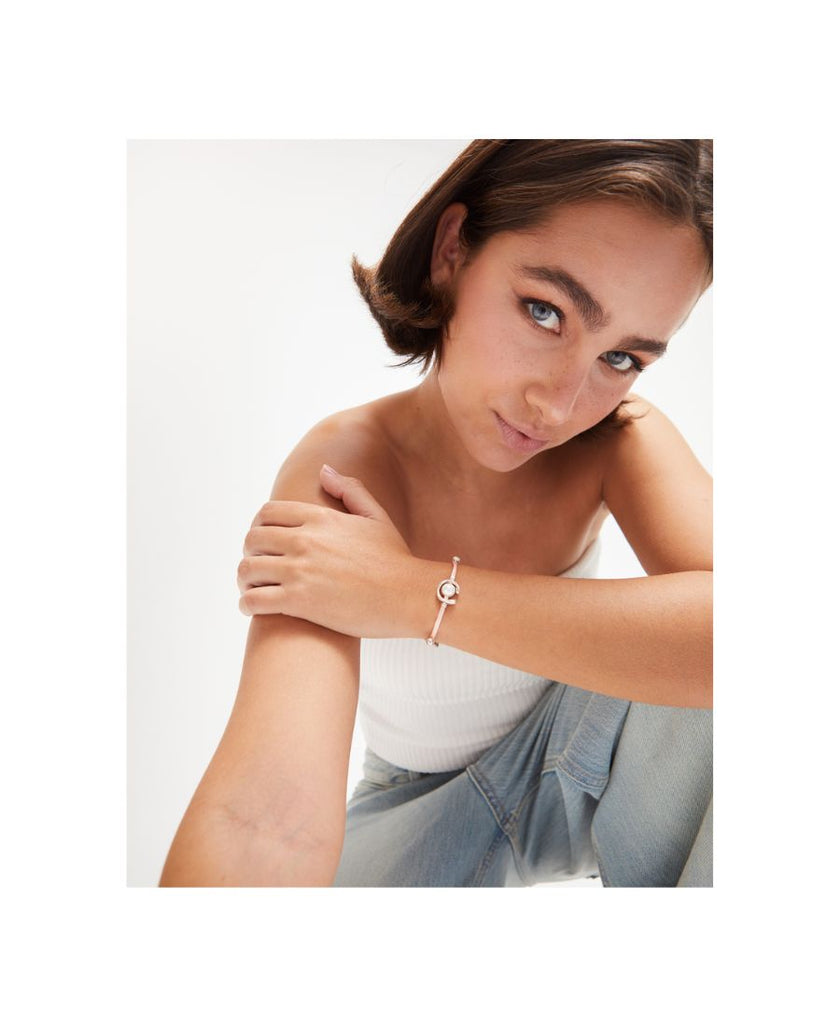 UNO de 50 Bracciale in Filo Salmone con Perla placcato Argento